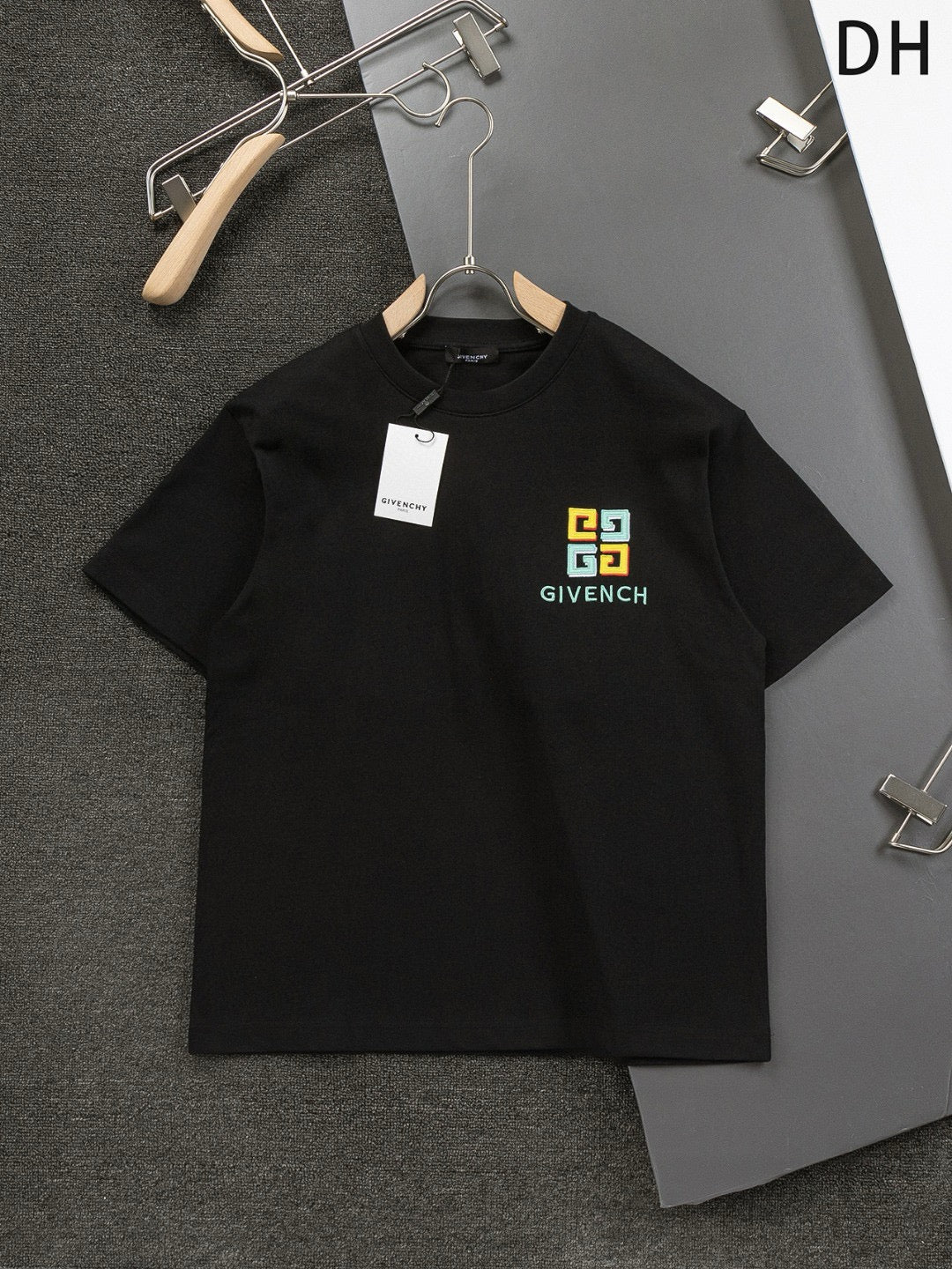 Givenchy 4G
