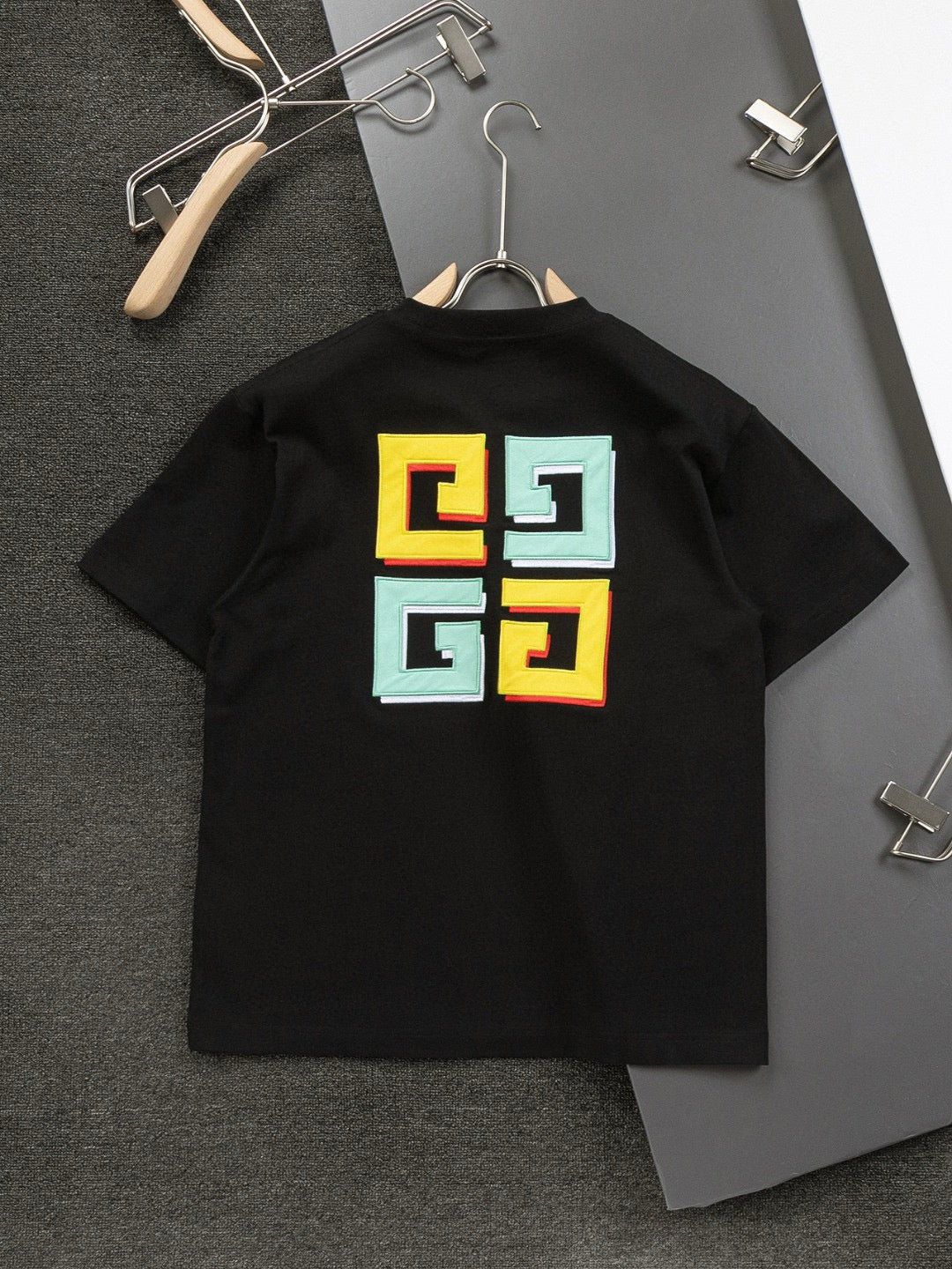 Givenchy 4G